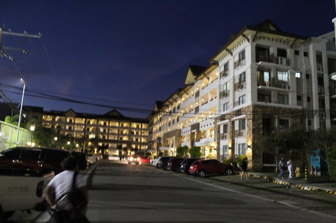 One Oasis A8 At The Back Of Sm Mall Davao Free Pool Exterior foto