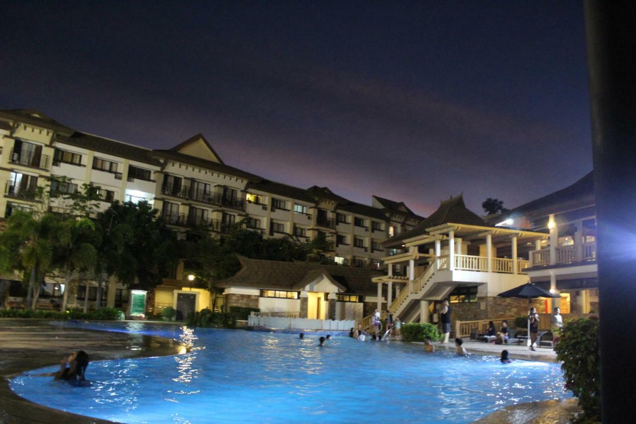 One Oasis A8 At The Back Of Sm Mall Davao Free Pool Exterior foto